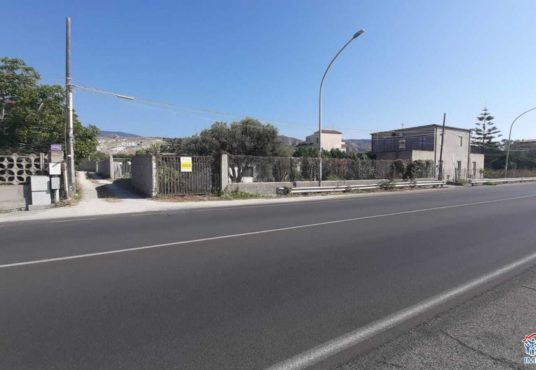 casa indipendente con terreno