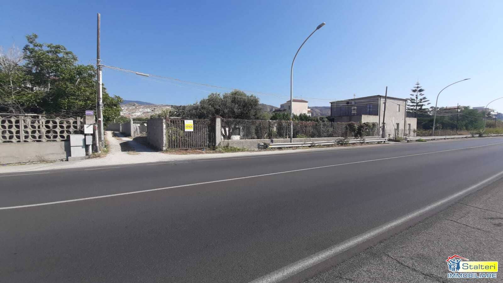 casa indipendente con terreno