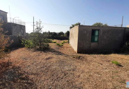 casa indipendente con terreno